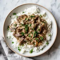 Best Beef Stroganoff Recipe in 30 Minutes for 4 Servings