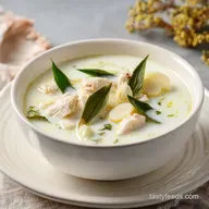 Slow Cooker Tom Kha Soup: Effortless and Silky