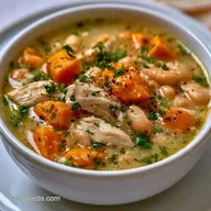 White Chicken Chili: Creamy and Whole30